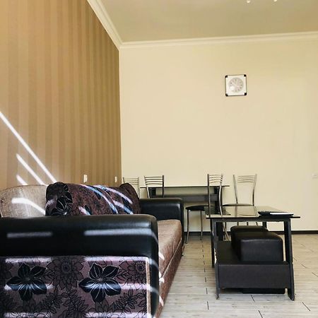 Apartment On Bagramyan Street L010 Yerevan Ngoại thất bức ảnh